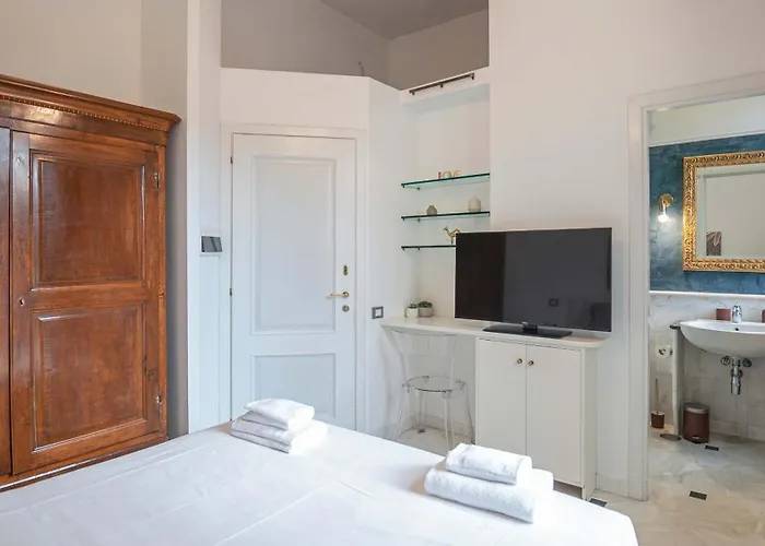 Casa de hóspedes Easytopstay - Colonna 3*